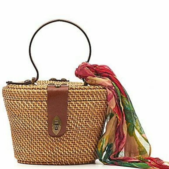 Patricia Nash Handbags - Patricia Nash caselle basket *